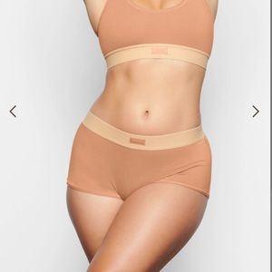 Skims boy short panties